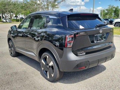 2025 Nissan Kicks SR FWD