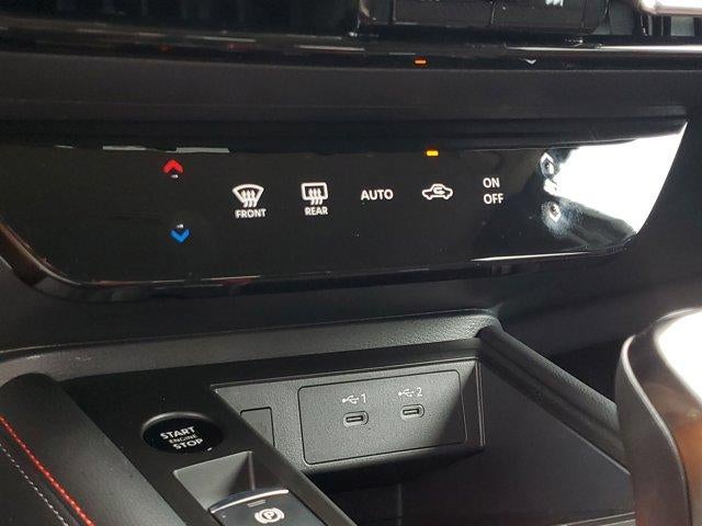 2025 Nissan Kicks SR FWD