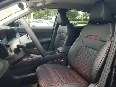 2025 Nissan Kicks SR FWD