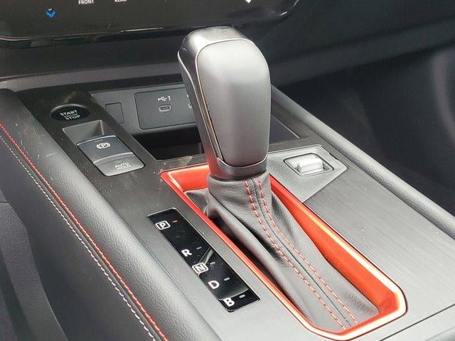 2025 Nissan Kicks SR FWD