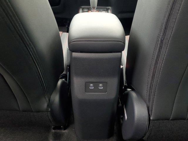 2025 Nissan Kicks SR FWD