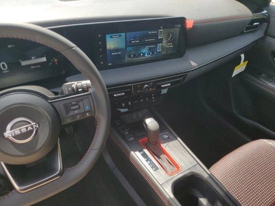 2025 Nissan Kicks SR FWD