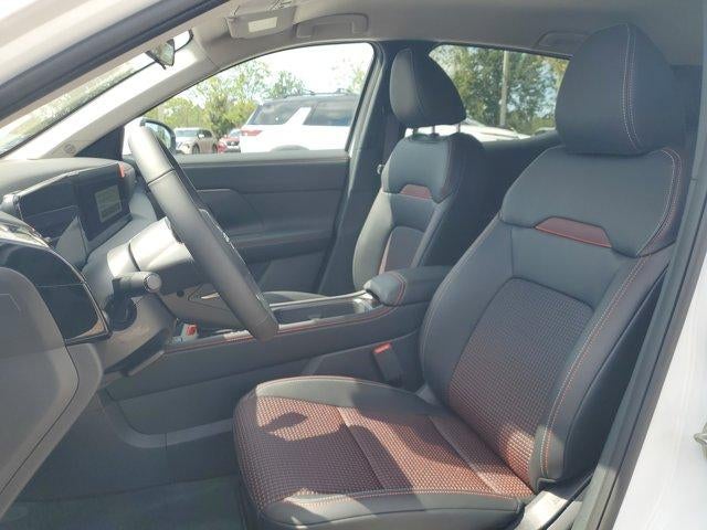 2025 Nissan Kicks SR FWD