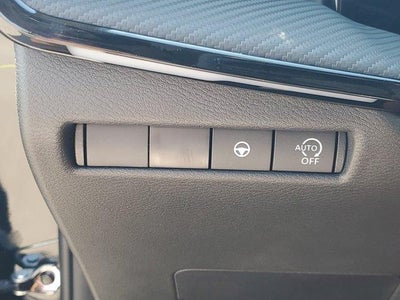 2025 Nissan Kicks SR FWD