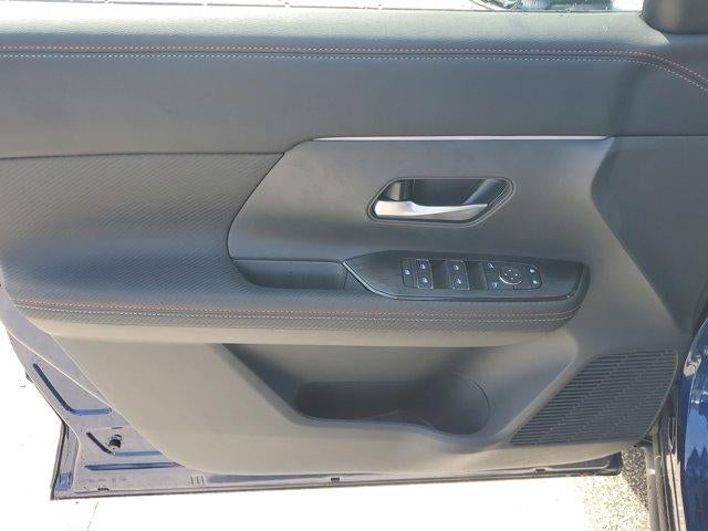 2025 Nissan Kicks SR FWD