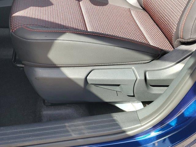 2025 Nissan Kicks SR FWD