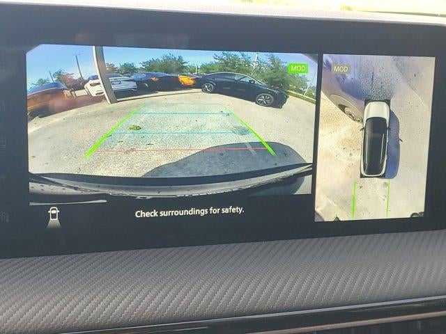 2025 Nissan Kicks SR FWD