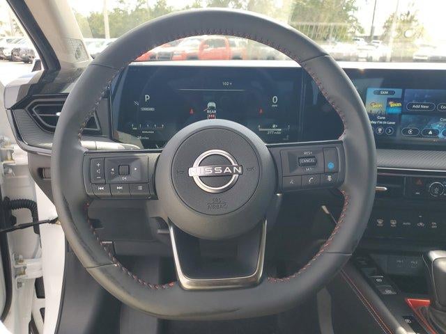 2025 Nissan Kicks SR FWD