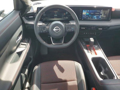2025 Nissan Kicks SR FWD
