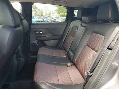 2025 Nissan Kicks SR FWD