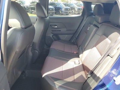 2025 Nissan Kicks SR FWD
