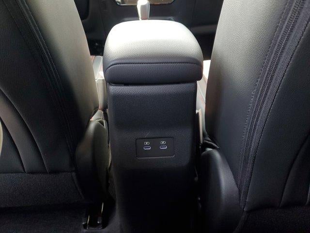 2025 Nissan Kicks SR FWD