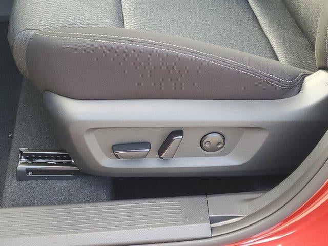 2026 Nissan Rogue FWD SV *Ltd Avail*