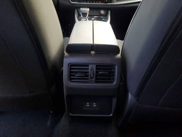 2026 Nissan Rogue FWD SV *Ltd Avail*