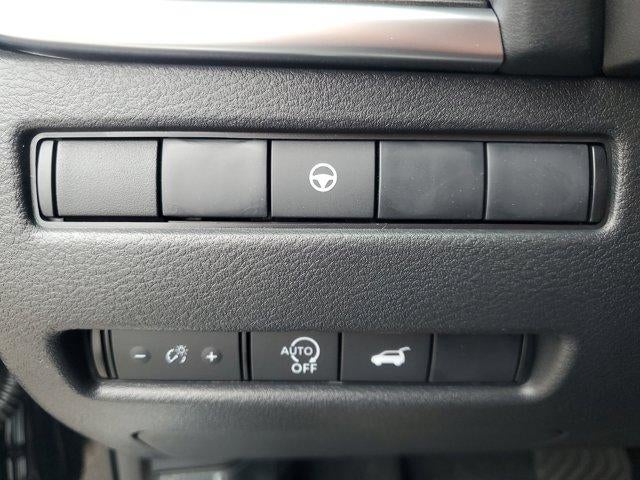 2026 Nissan Rogue FWD SV *Ltd Avail*