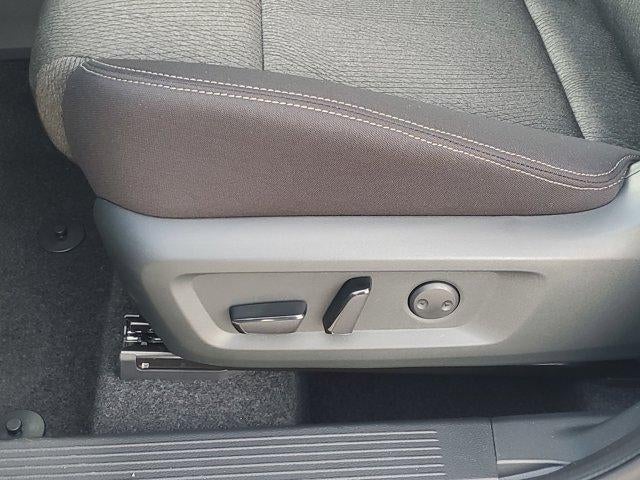 2026 Nissan Rogue FWD SV *Ltd Avail*