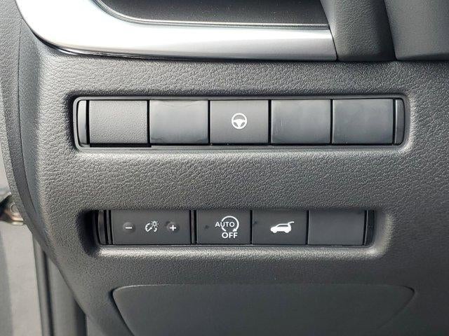 2026 Nissan Rogue FWD SV *Ltd Avail*