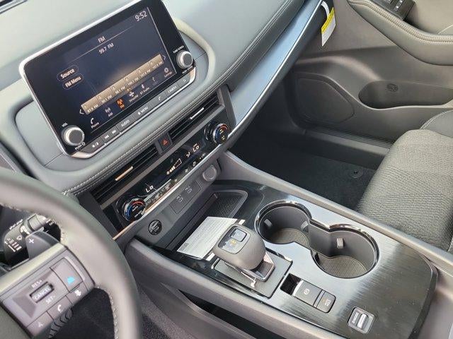 2026 Nissan Rogue FWD SV *Ltd Avail*