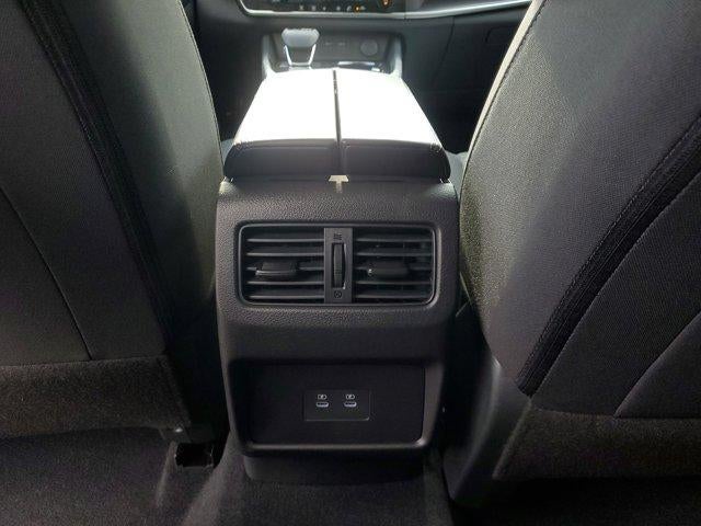 2026 Nissan Rogue FWD SV *Ltd Avail*