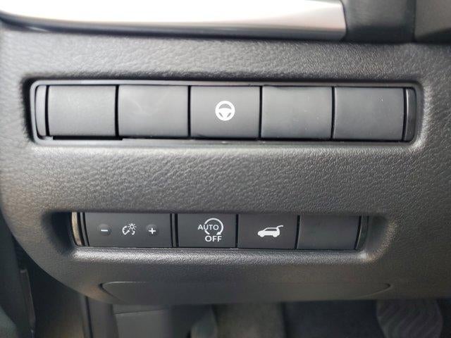 2026 Nissan Rogue FWD SV *Ltd Avail*