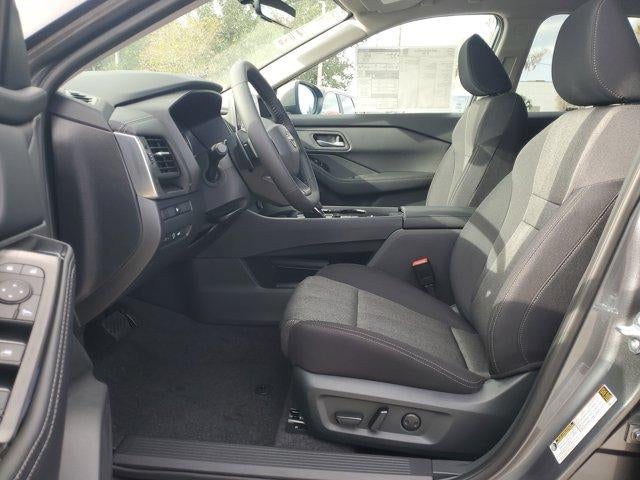 2026 Nissan Rogue FWD SV *Ltd Avail*