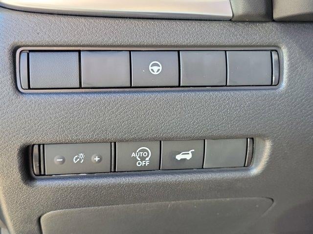 2026 Nissan Rogue FWD SV *Ltd Avail*