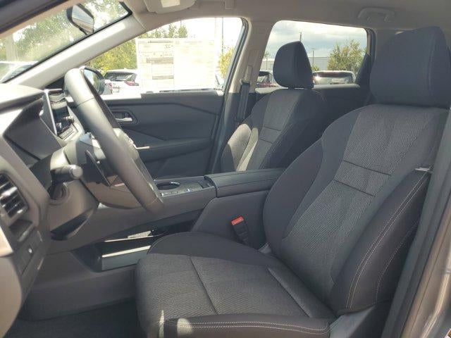 2026 Nissan Rogue FWD SV *Ltd Avail*