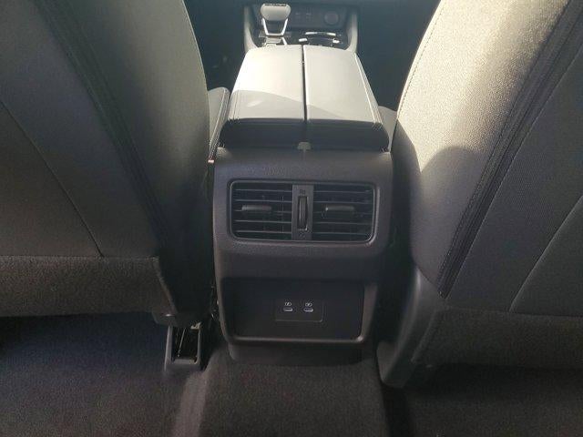 2026 Nissan Rogue FWD SV *Ltd Avail*