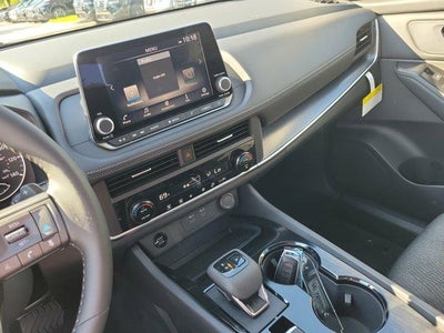 2026 Nissan Rogue FWD SV *Ltd Avail*