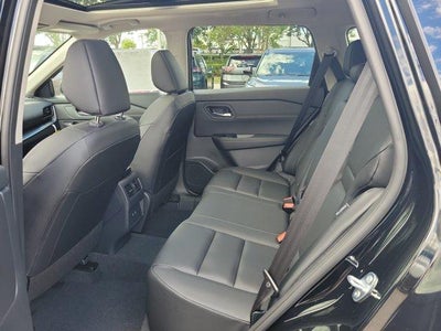 2026 Nissan Rogue 2026.5 FWD Dark Armor