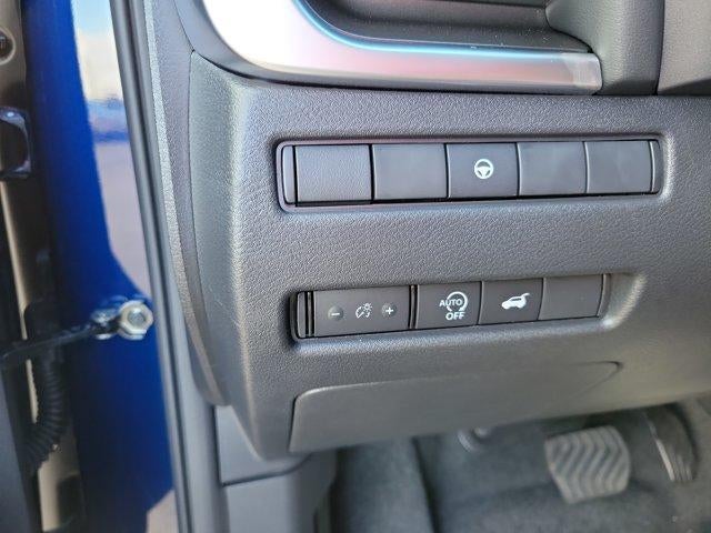 2026 Nissan Rogue 2026.5 FWD Dark Armor