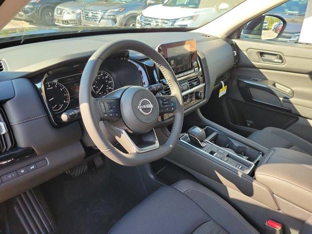 2025 Nissan Pathfinder SV 2WD