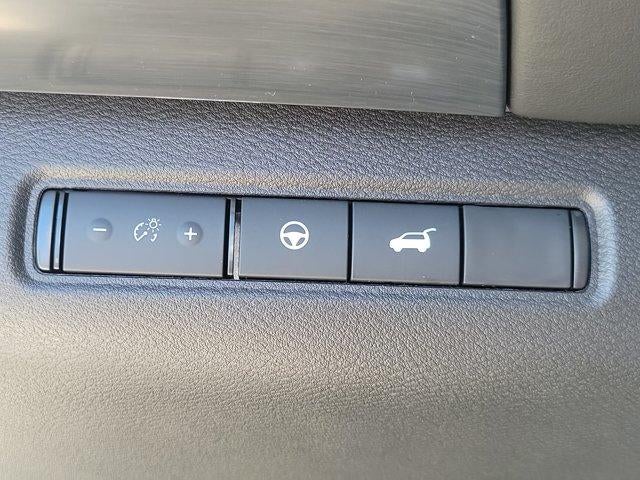 2026 Nissan Pathfinder SL 2WD