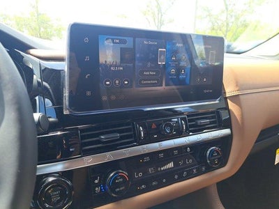 2026 Nissan Pathfinder Platinum 2WD