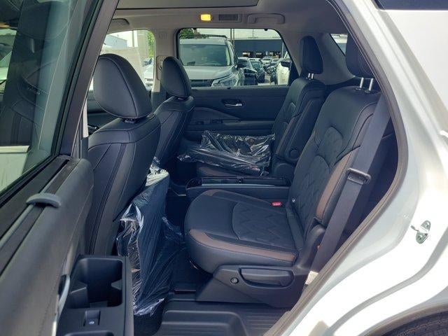 2026 Nissan Pathfinder Platinum 2WD