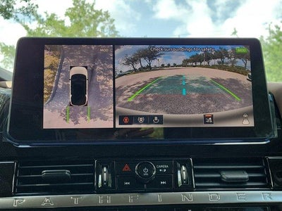 2026 Nissan Pathfinder Platinum 2WD