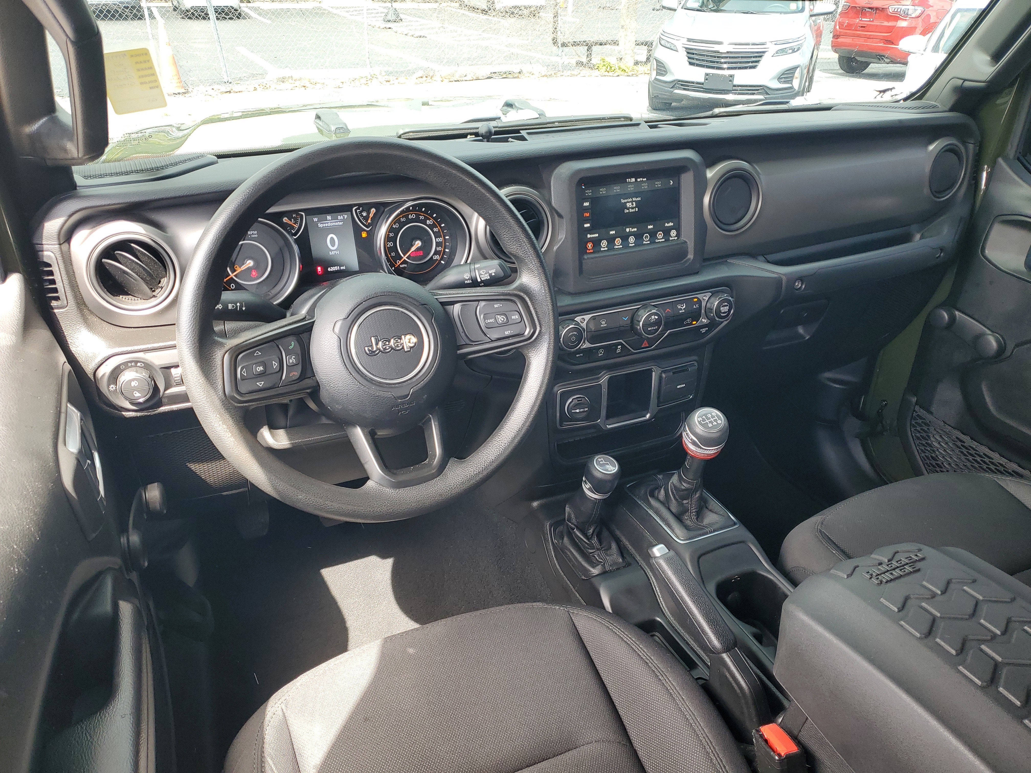 2022 Jeep Gladiator Sport