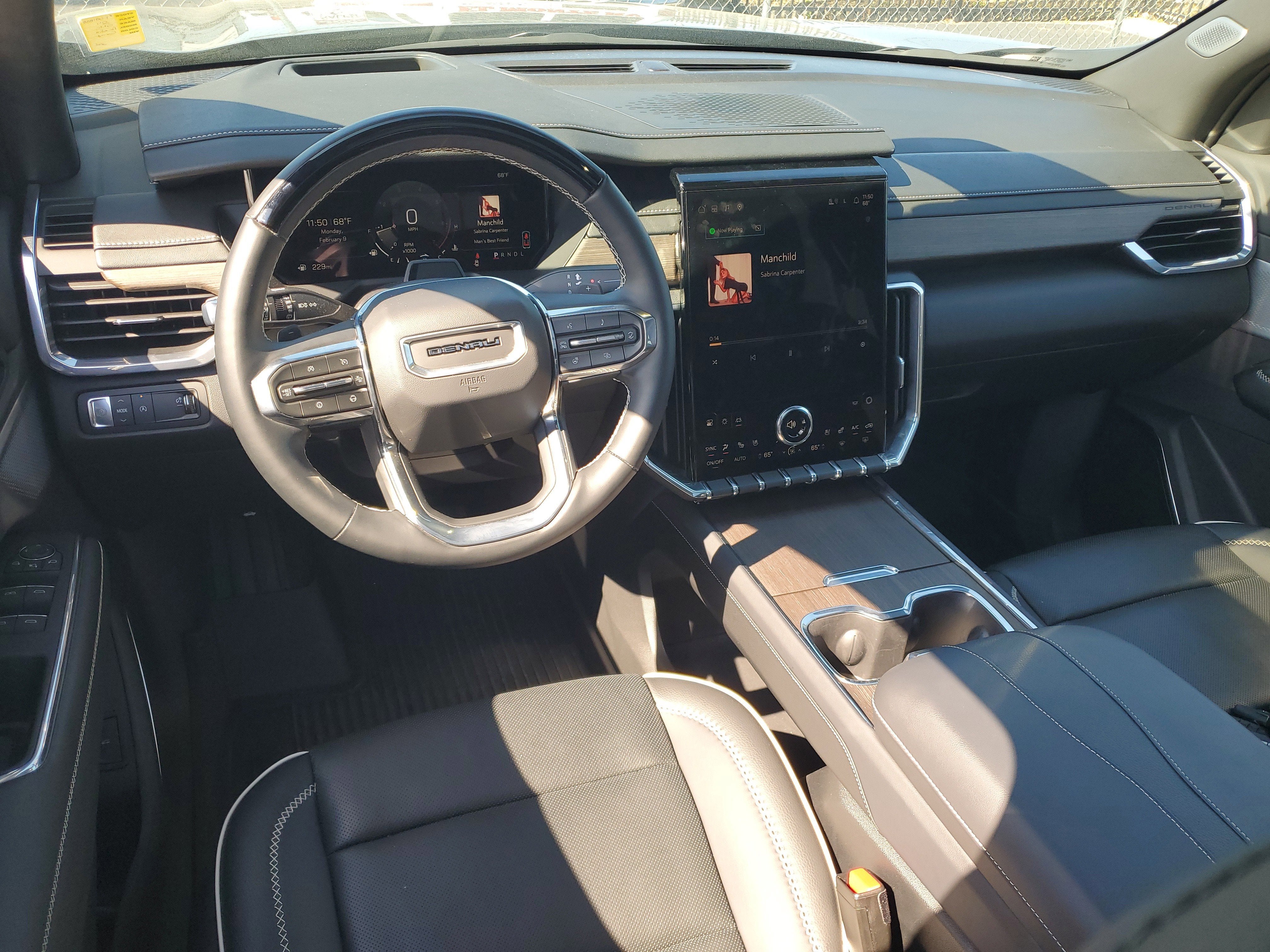 2024 GMC Acadia FWD Denali