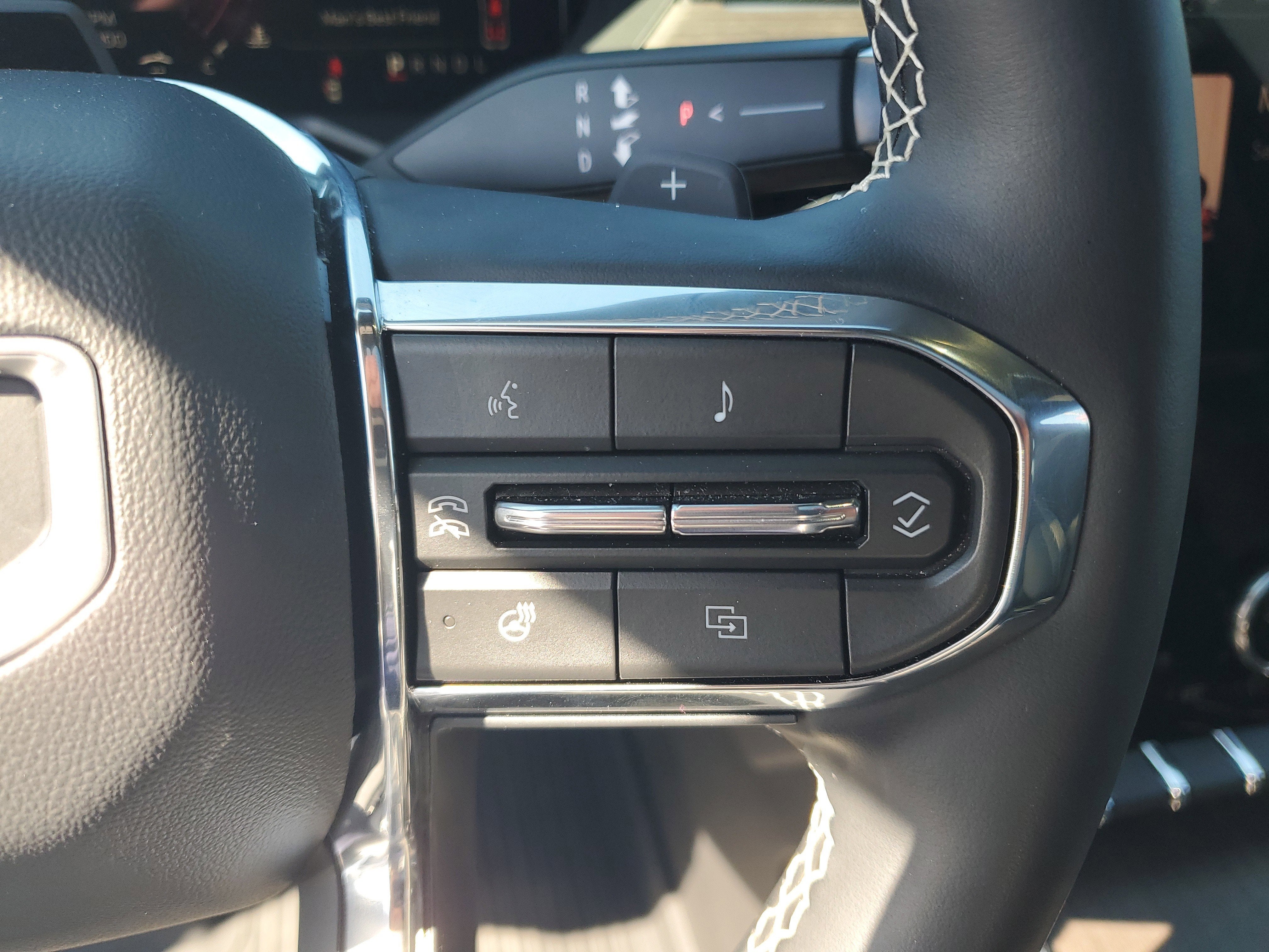 2024 GMC Acadia FWD Denali