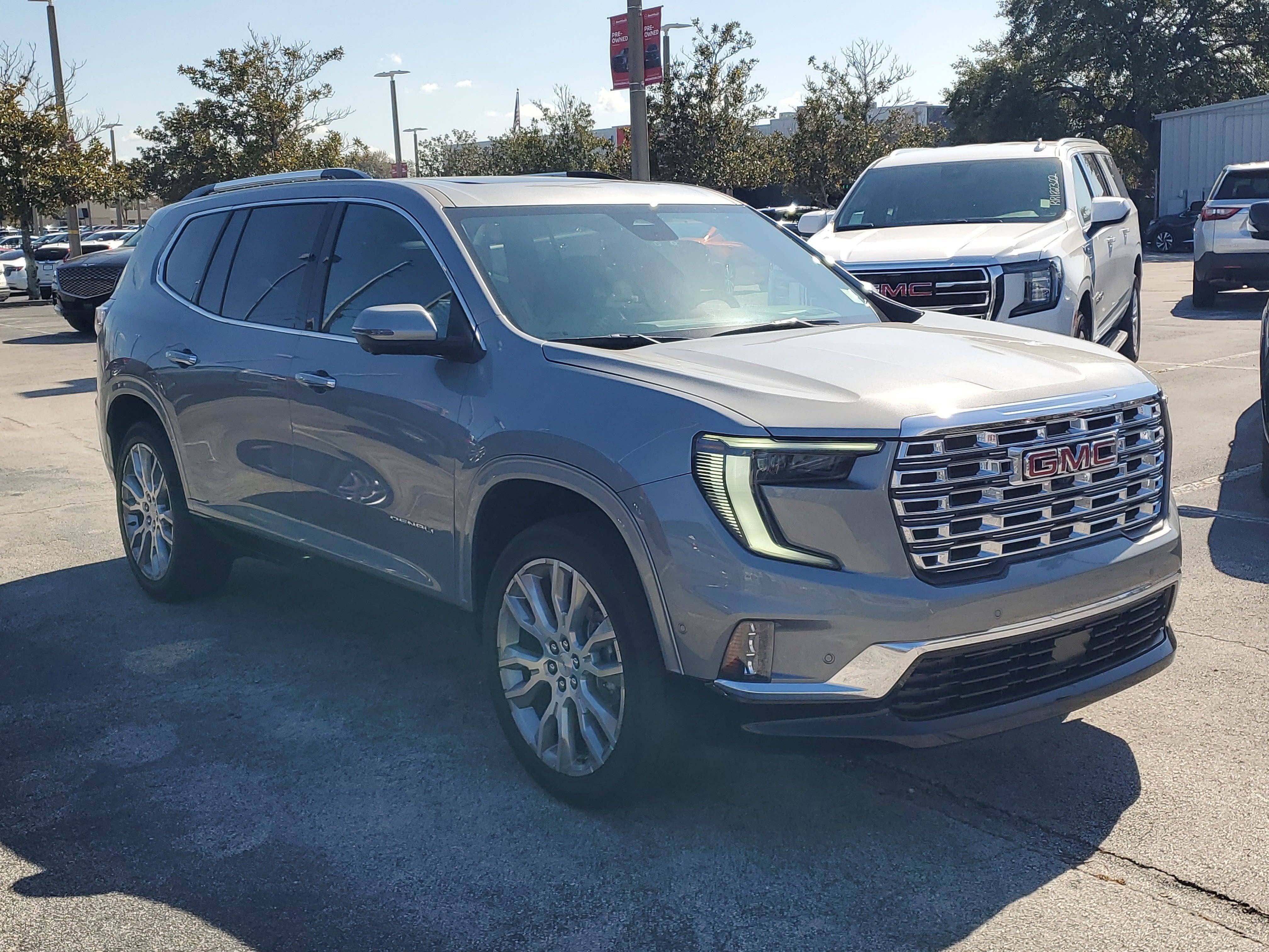 2024 GMC Acadia FWD Denali