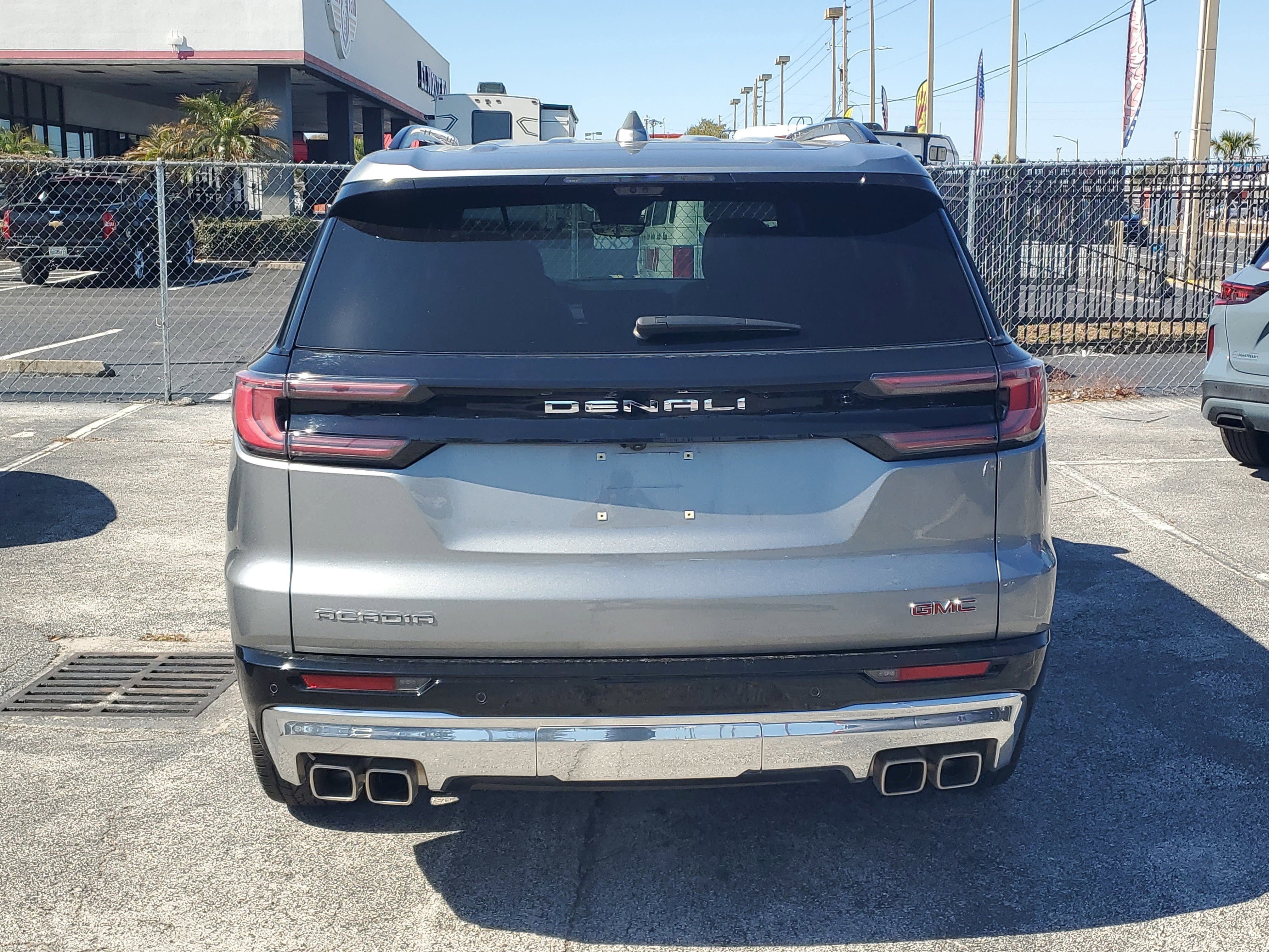 2024 GMC Acadia FWD Denali