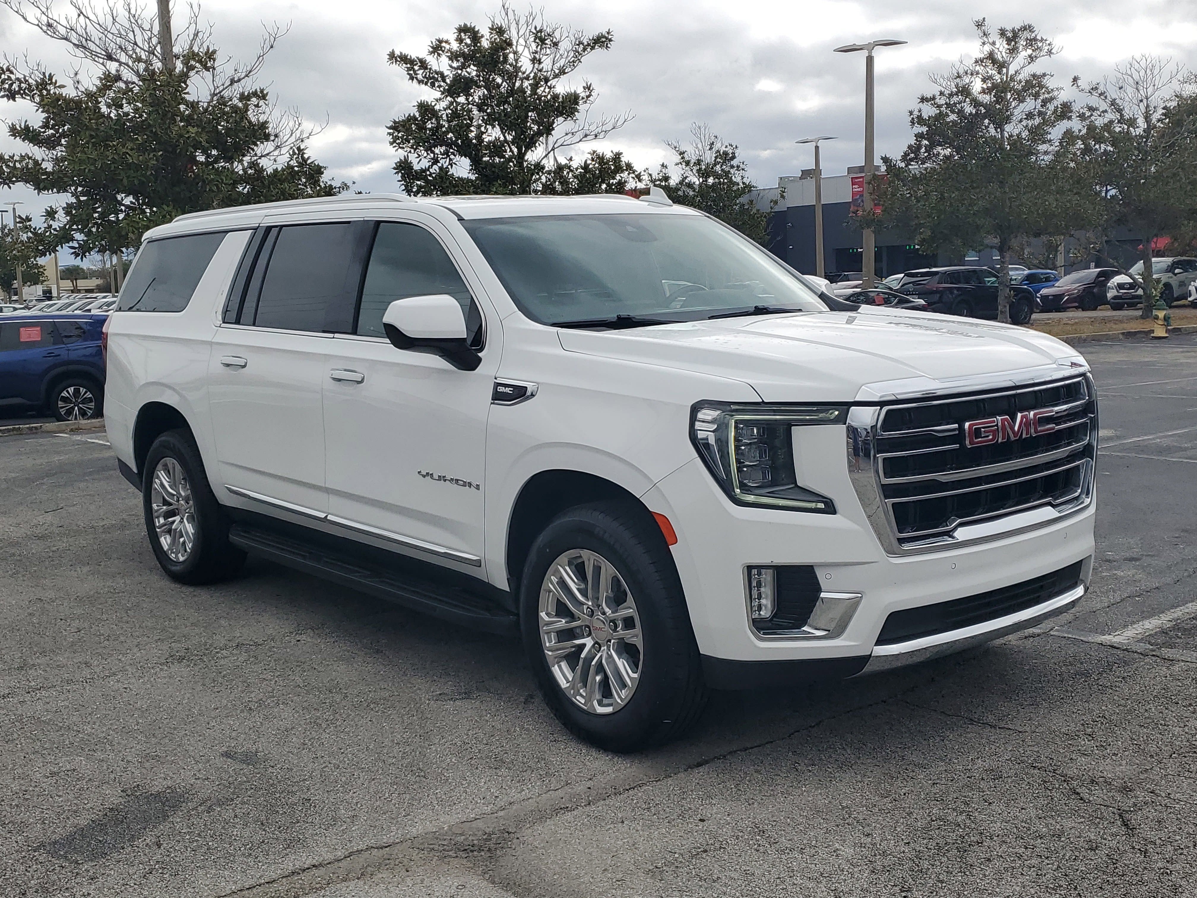2024 GMC Yukon XL SLT