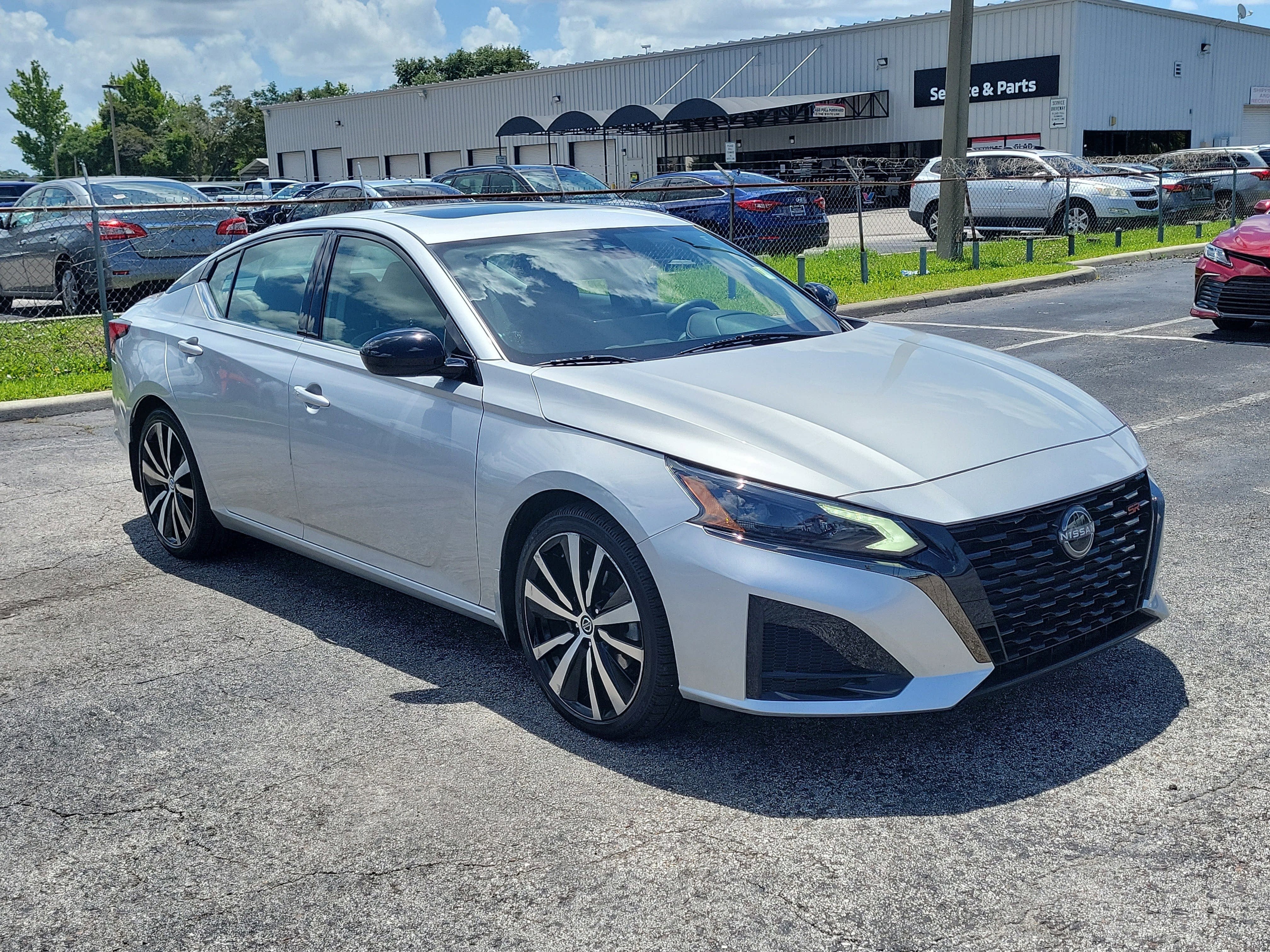 2023 Nissan Altima 2.5 SR