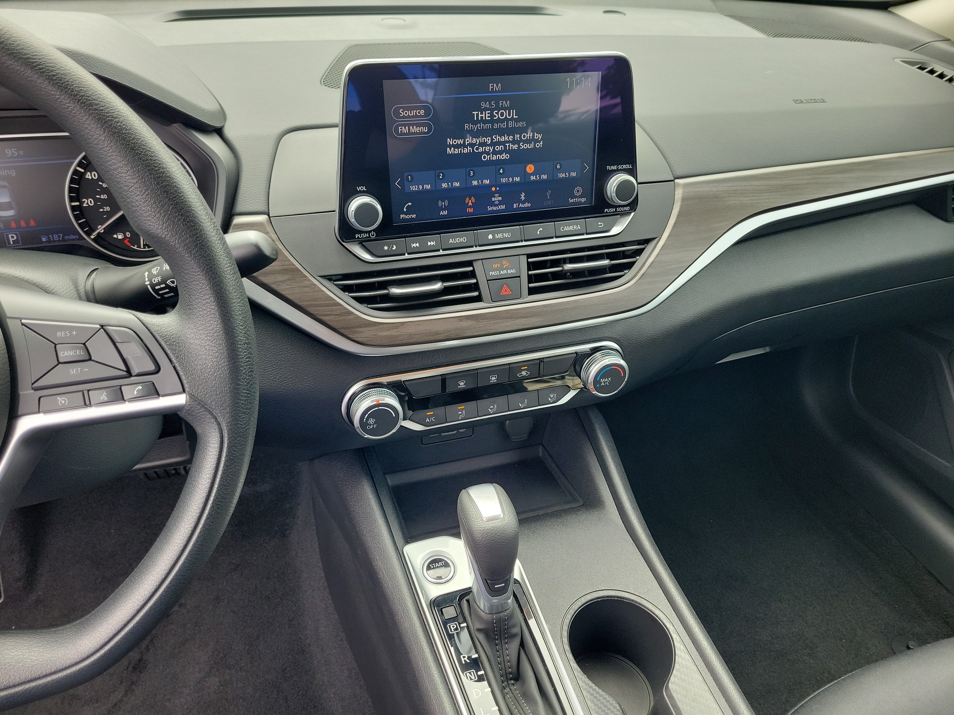 2025 Nissan Altima SV