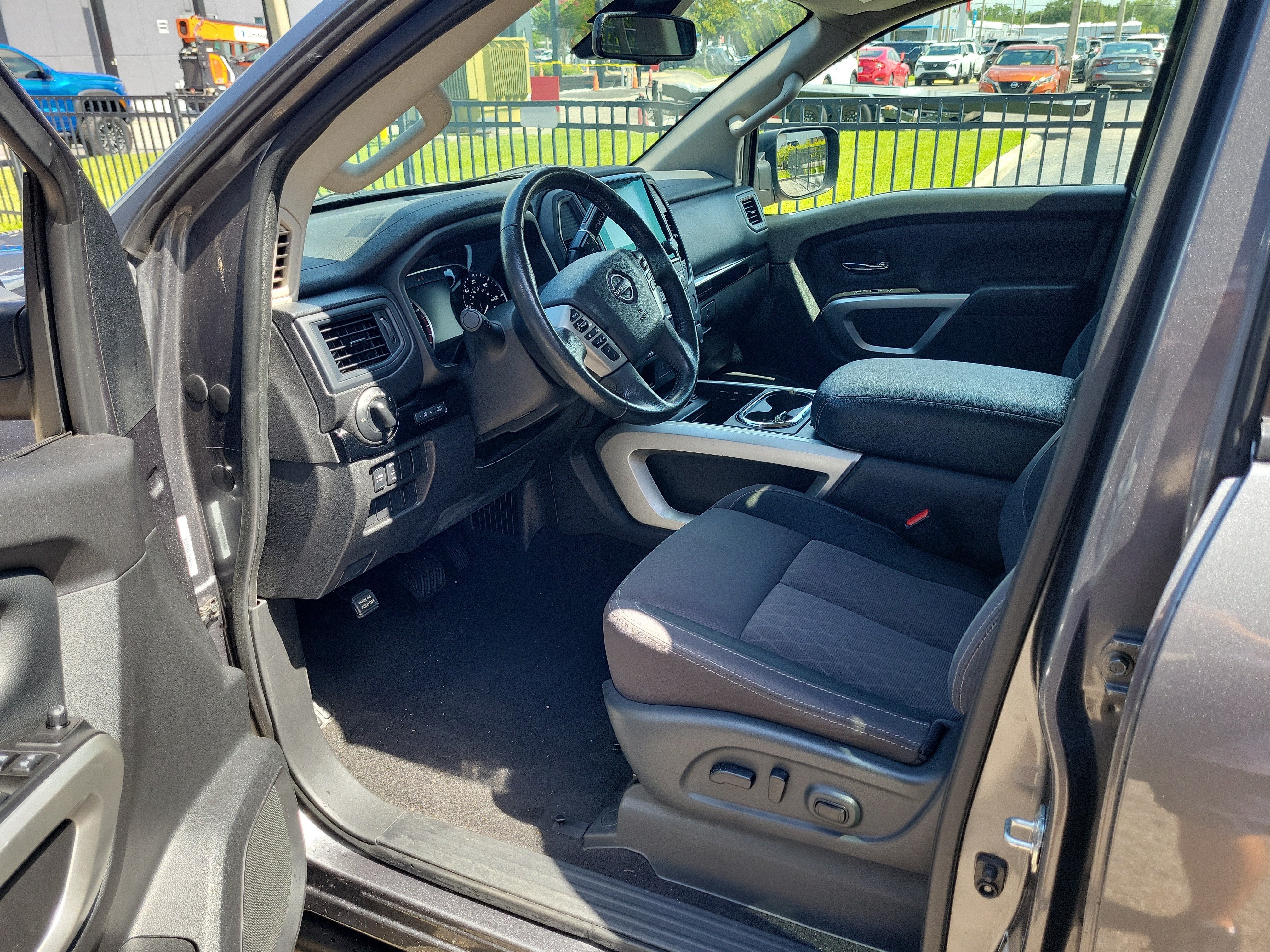 2024 Nissan Titan SV