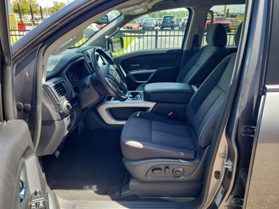 2024 Nissan Titan SV