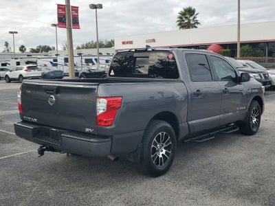 2022 Nissan Titan SV