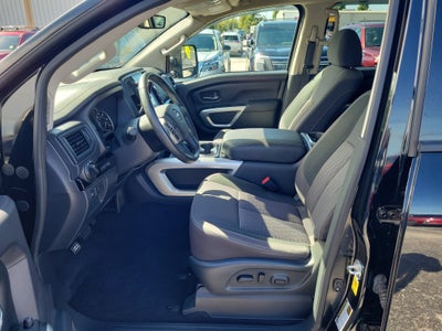 2023 Nissan Titan SV