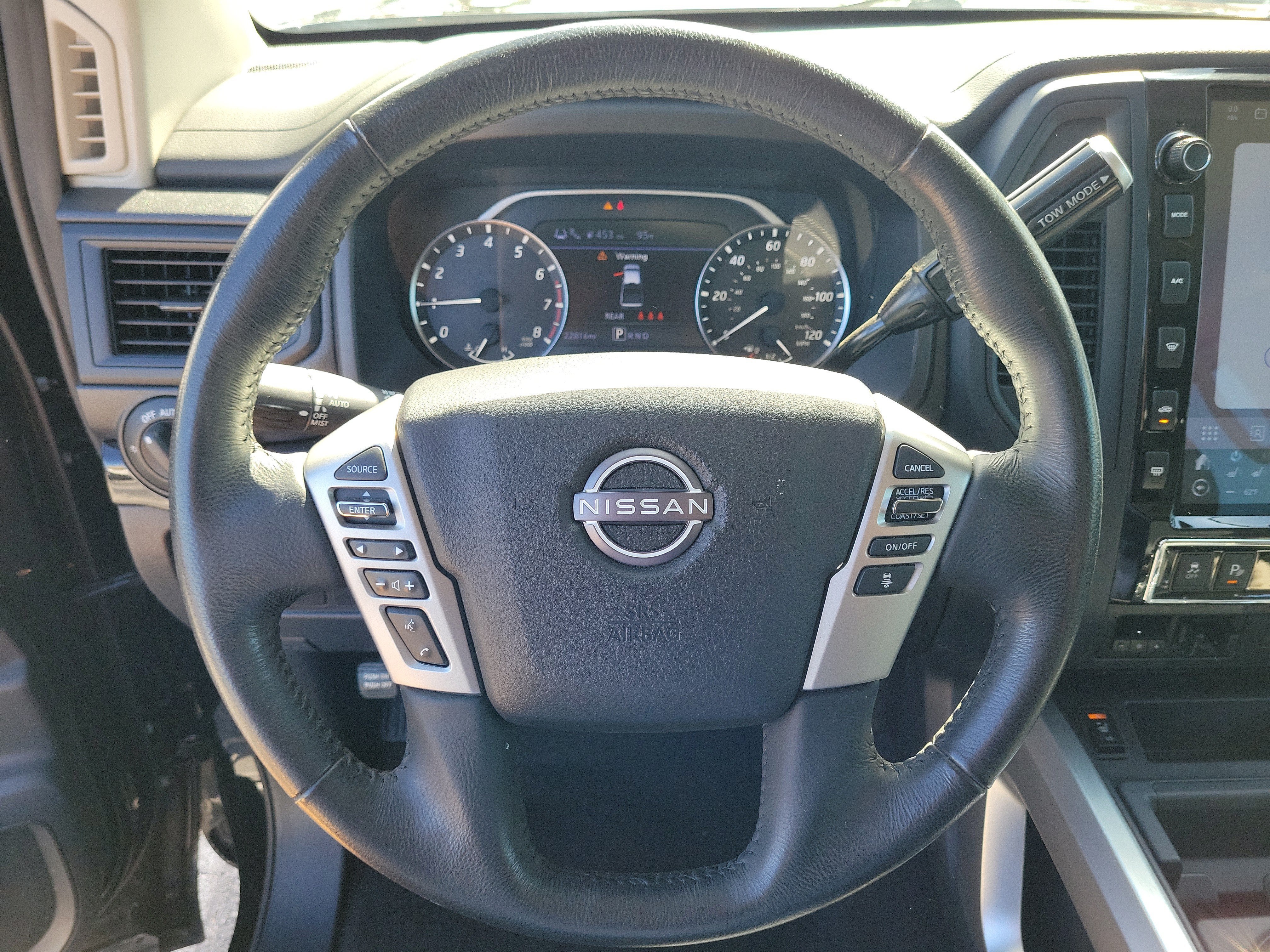 2023 Nissan Titan SV