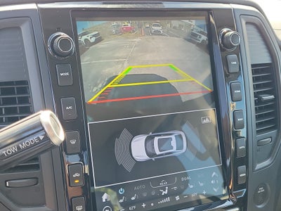 2023 Nissan Titan SV